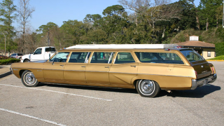 Illustration for article titled Massive Stretched Pontiac Station Wagon Is A Unique Head-Scratcher
